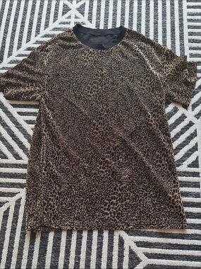 Men's Leopard Print Short Sleeve Crew Neck Shirt - Brown/Black